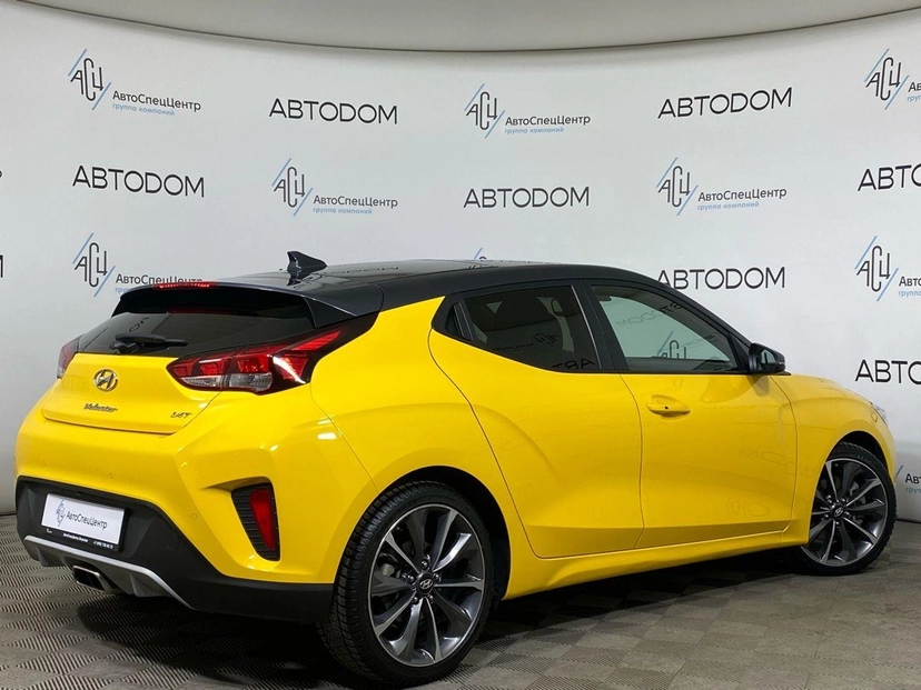 Автомобиль Hyundai Veloster II поколение 1.4 AMT (140 л.с.) Base Жёлтый 2020 с пробегом 71 250 км