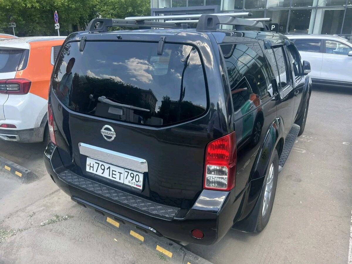 Nissan Pathfinder III (R51) [рестайлинг] 2.5d AT 4WD (190 л.с.) LE Чёрный 2011 с пробегом 287 784 км