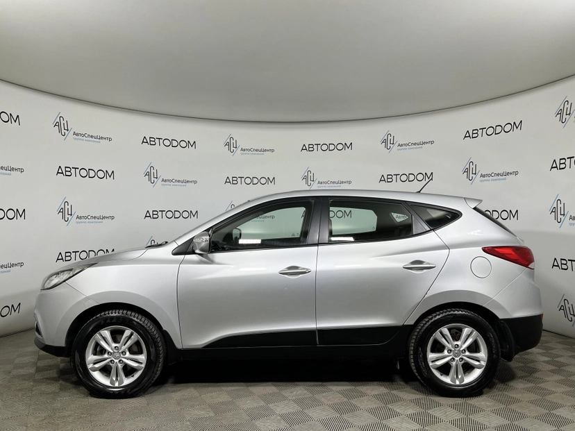 Автомобиль Hyundai ix35 I поколение 2.0 MT (150 л.с.) Classic Серебристый 2013 с пробегом 223 305 км