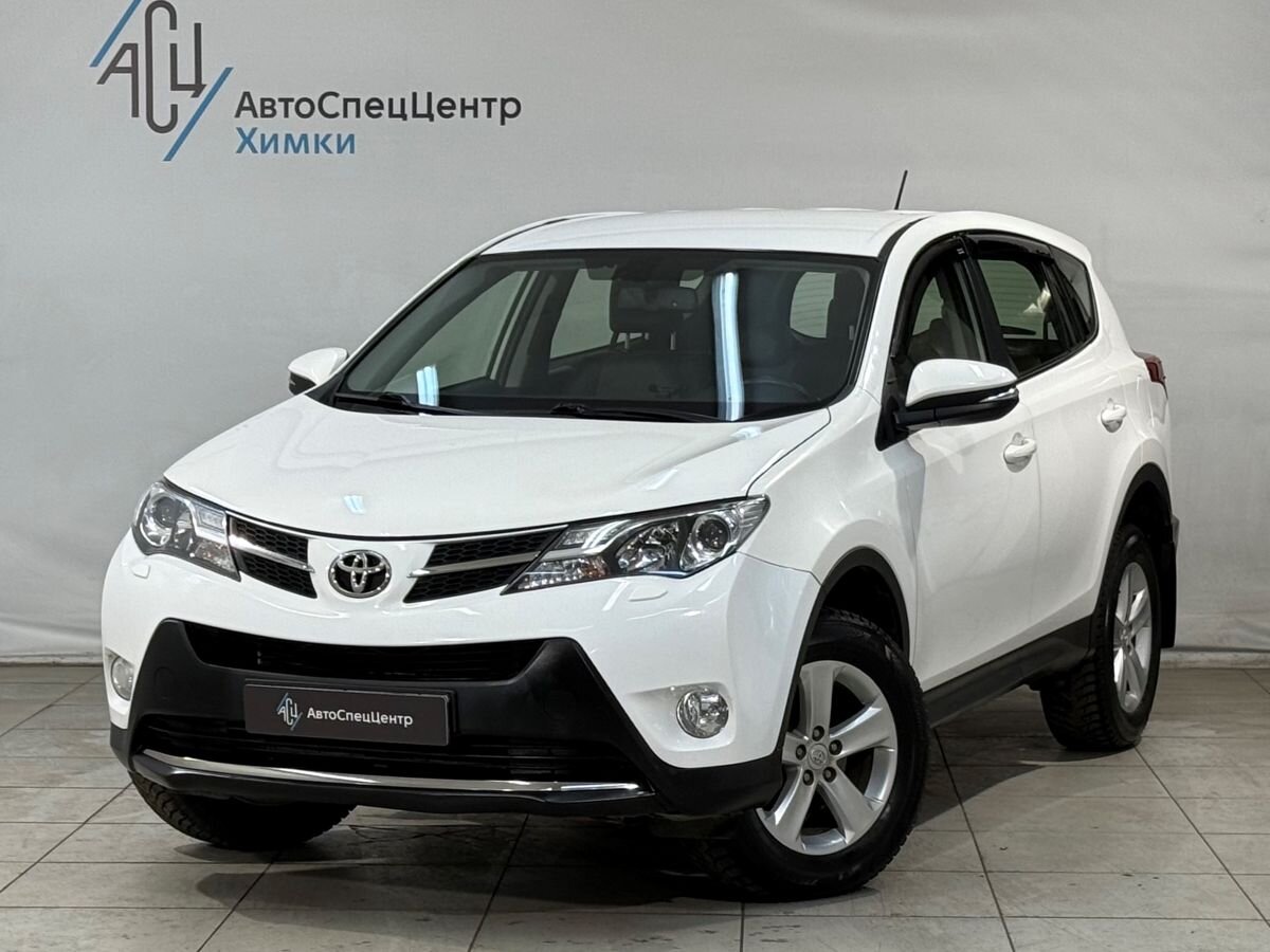 Автомобиль Toyota RAV4 IV поколение (XA40) 2.0 CVT 4WD (146 л.с.) Base Белый 2013 с пробегом 47 000 км