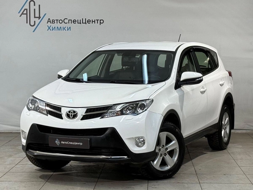 Автомобиль Toyota RAV4 IV поколение (XA40) 2.0 CVT 4WD (146 л.с.) Base Белый 2013 с пробегом 47 000 км