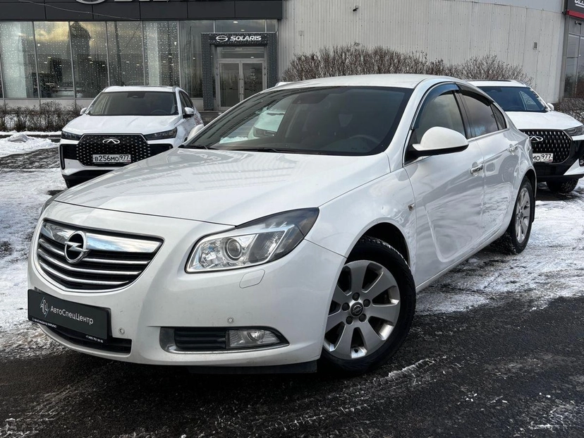 Автомобиль Opel Insignia I поколение 1.8 MT (140 л.с.) Cosmo Белый 2011 с пробегом 190 000 км