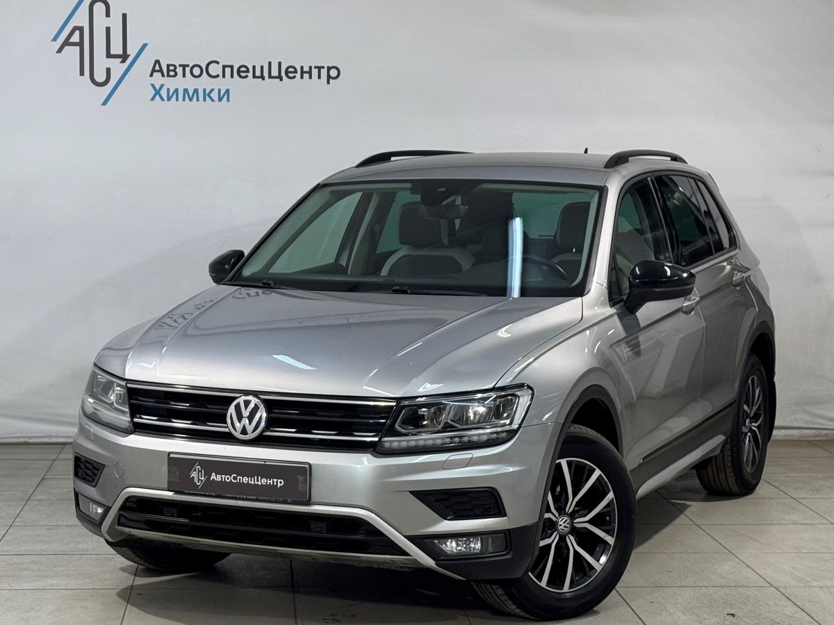 Автомобиль Volkswagen Tiguan II поколение 1.4 AMT 4WD (150 л.с.) Offroad Серебристый 2019 с пробегом 132 000 км