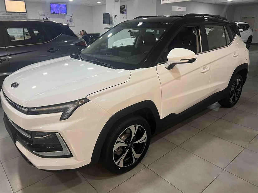 Автомобиль Москвич 3 I поколение 1.5 CVT (136 л.с.) Стандарт плюс Белый 2025 новый