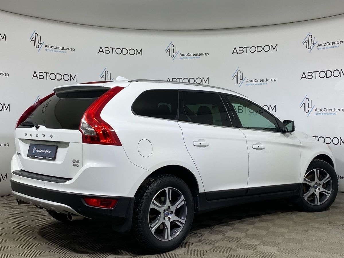 Автомобиль Volvo XC60 I поколение 2.4d AT 4WD (163 л.с.) Summum Белый 2013 с пробегом 166 351 км