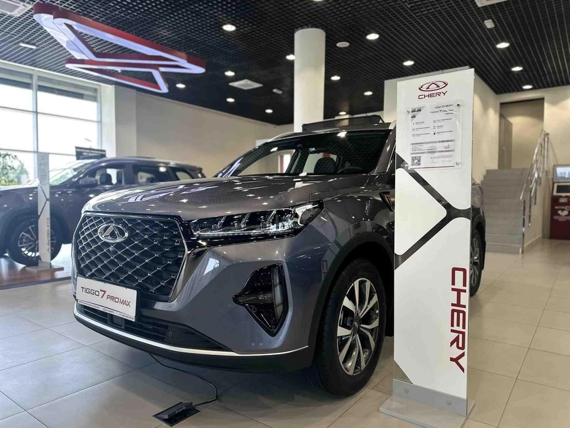 Автомобиль CHERY Tiggo 7 Pro Max I поколение 1.5 CVT (147 л.с.) Elite Серебристый 2023 новый