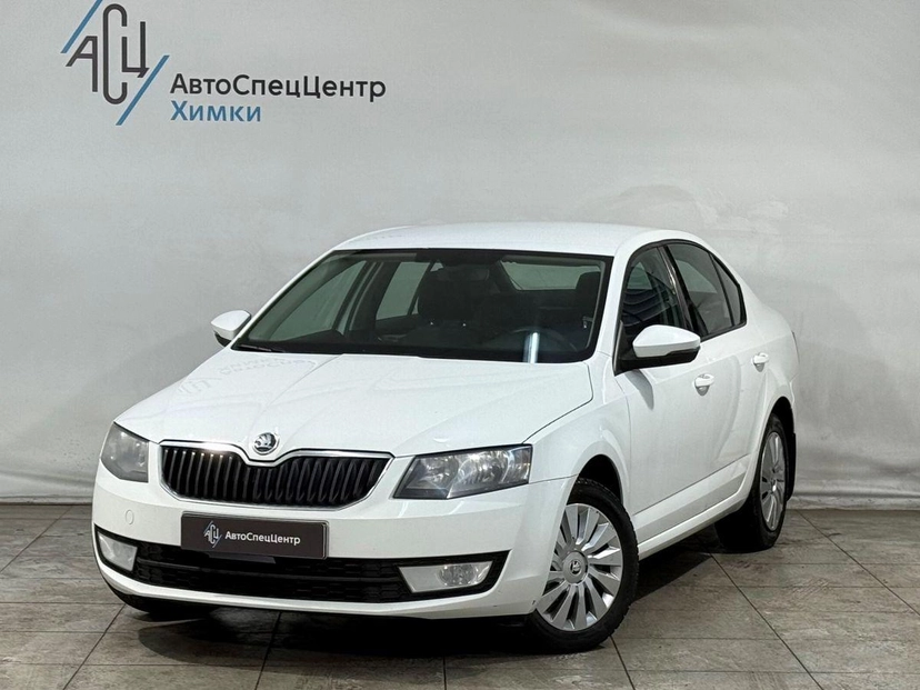 Автомобиль Skoda Octavia III поколение (A7) 1.6 MT (110 л.с.) Active Белый 2016 с пробегом 275 000 км