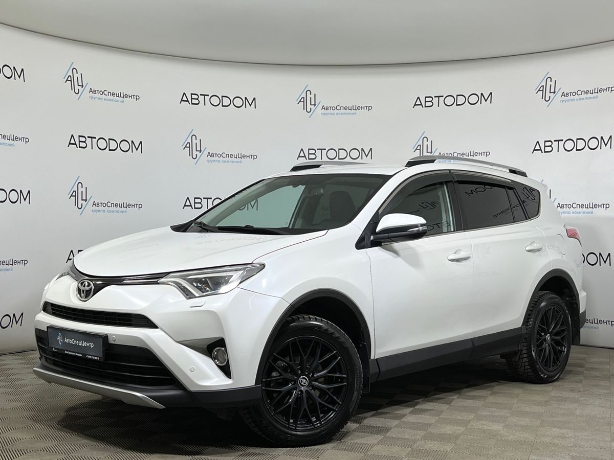 Автомобиль Toyota RAV4 IV (XA40) [рестайлинг] 2.2d AT 4WD (150 л.с.) Престиж Белый 2018 с пробегом 164 000 км
