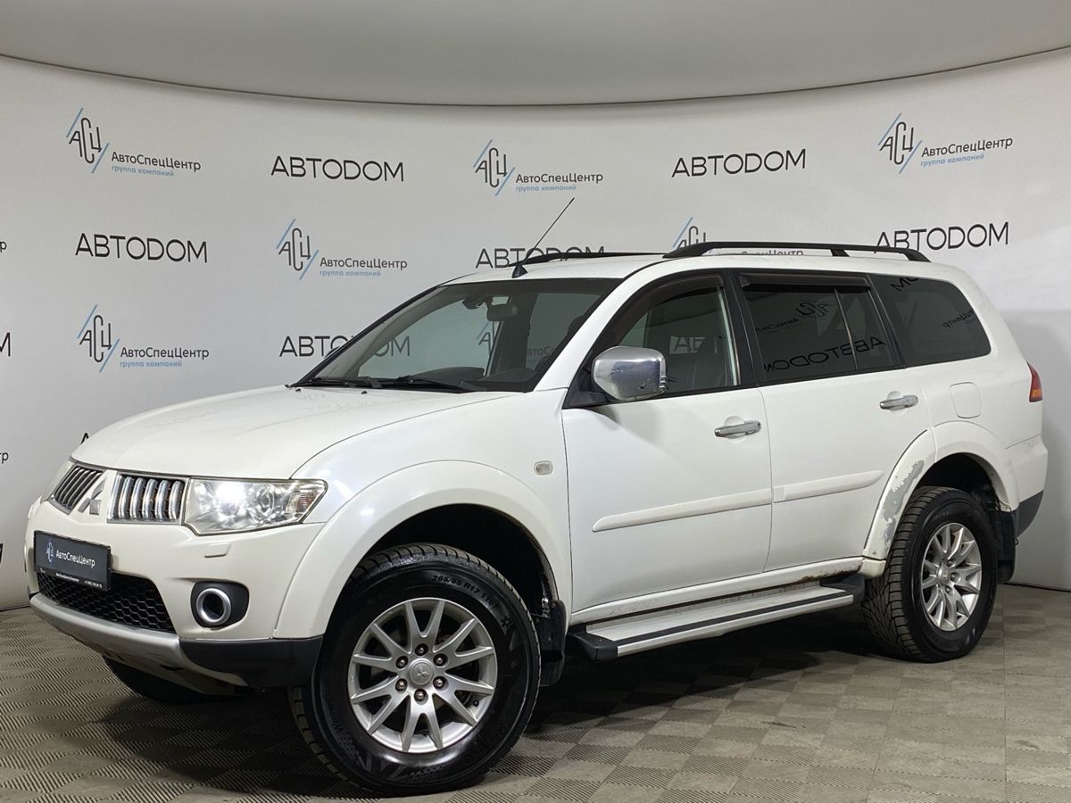 Mitsubishi Pajero Sport II поколение 2.5d AT 4WD (178 л.с.) Instyle Белый 2013 с пробегом 257 445 км