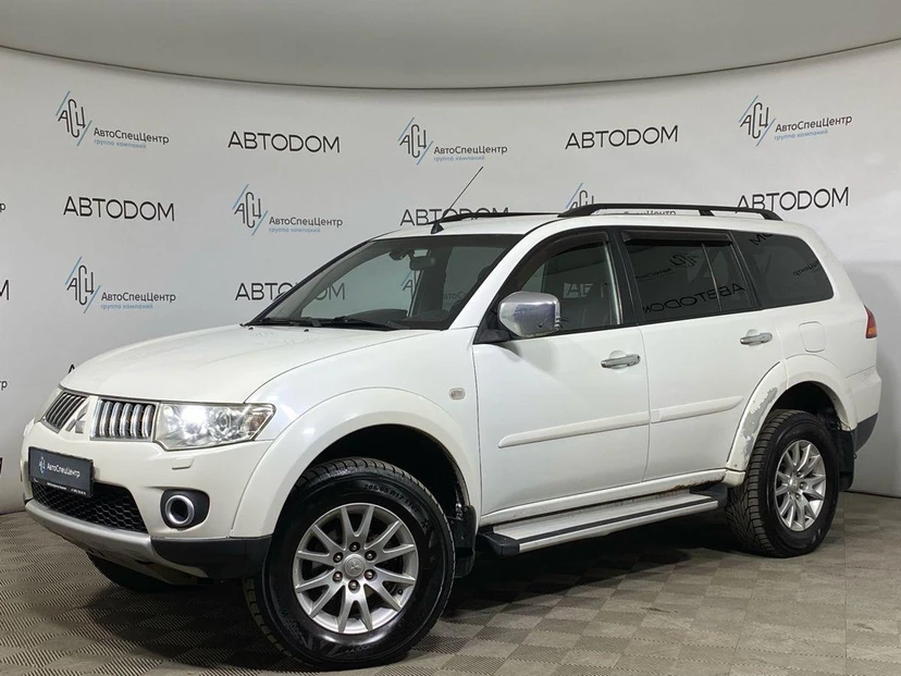 Mitsubishi Pajero Sport II поколение 2.5d AT 4WD (178 л.с.) Instyle Белый 2013 с пробегом 257 445 км