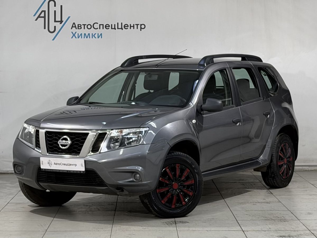 Nissan Terrano III поколение (D10) 1.6 MT (114 л.с.) Elegance Серый 2018 с пробегом 106 800 км