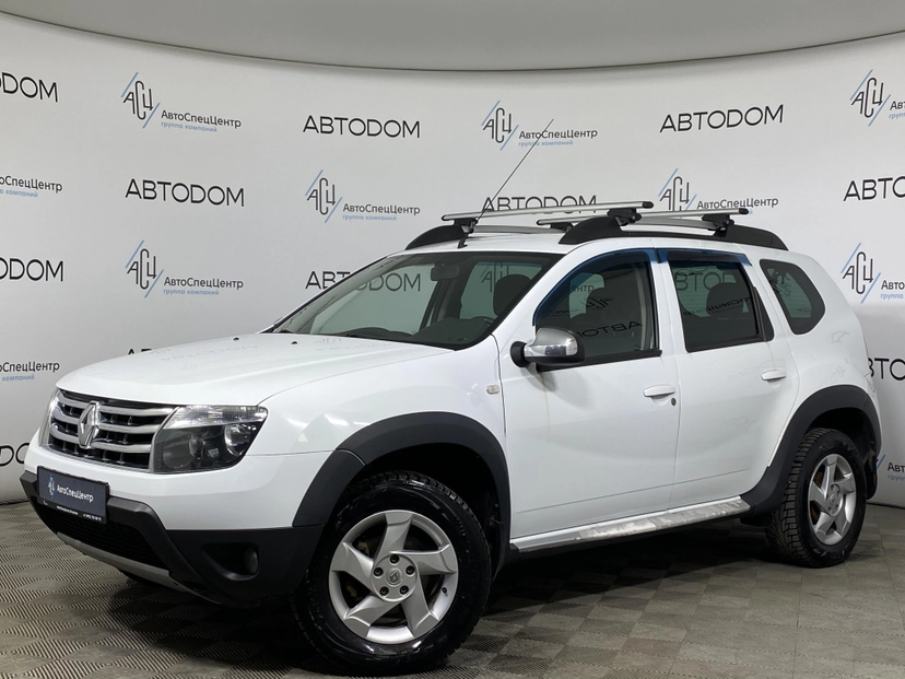 Автомобиль Renault Duster I поколение 2.0 MT 4WD (135 л.с.) Luxe Privilege Белый 2013 с пробегом 140 040 км