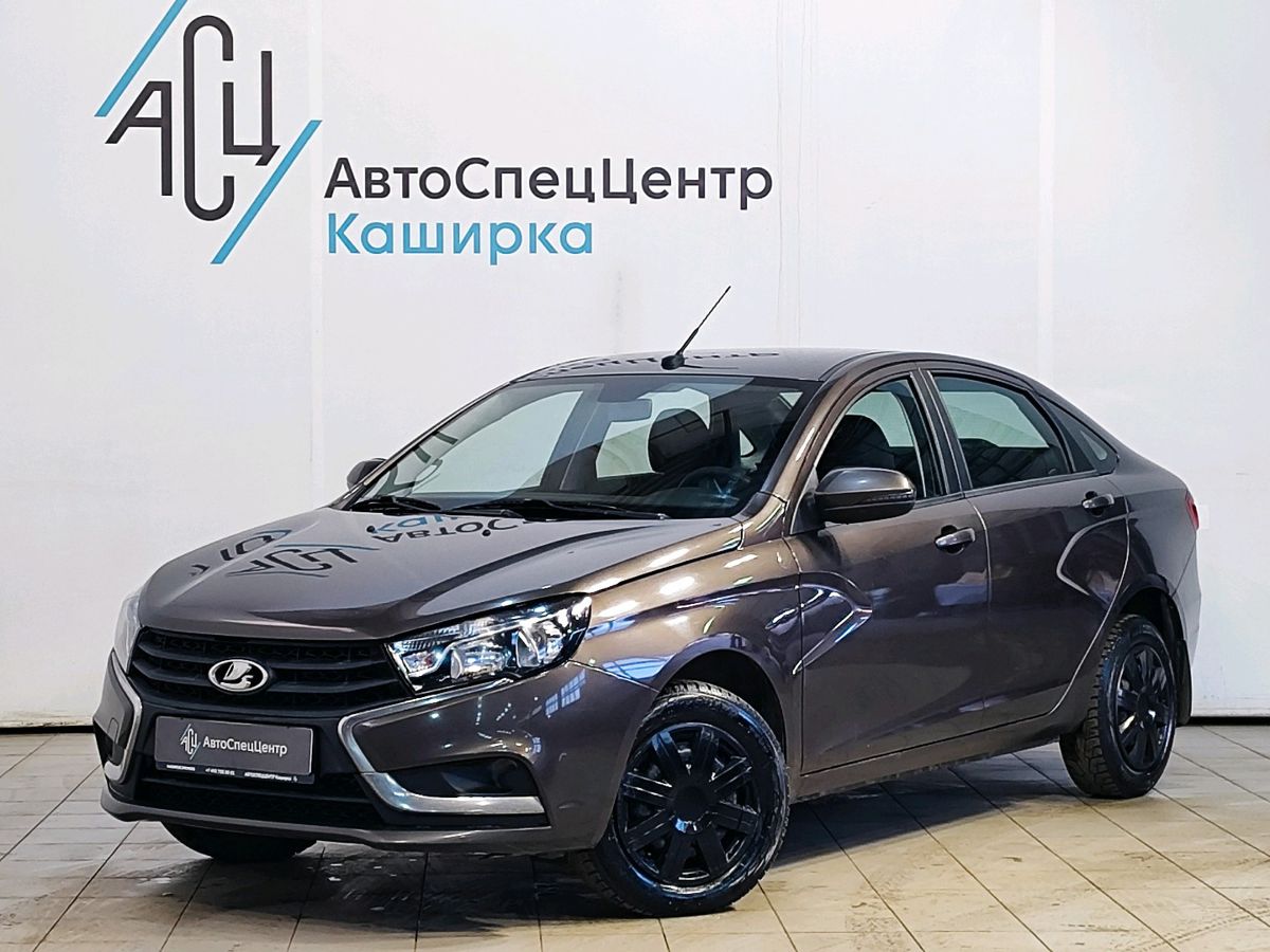 Автомобиль Lada (ВАЗ) Vesta I поколение 1.6 MT (106 л.с.) Comfort Optima Коричневый 2018 с пробегом 132 857 км