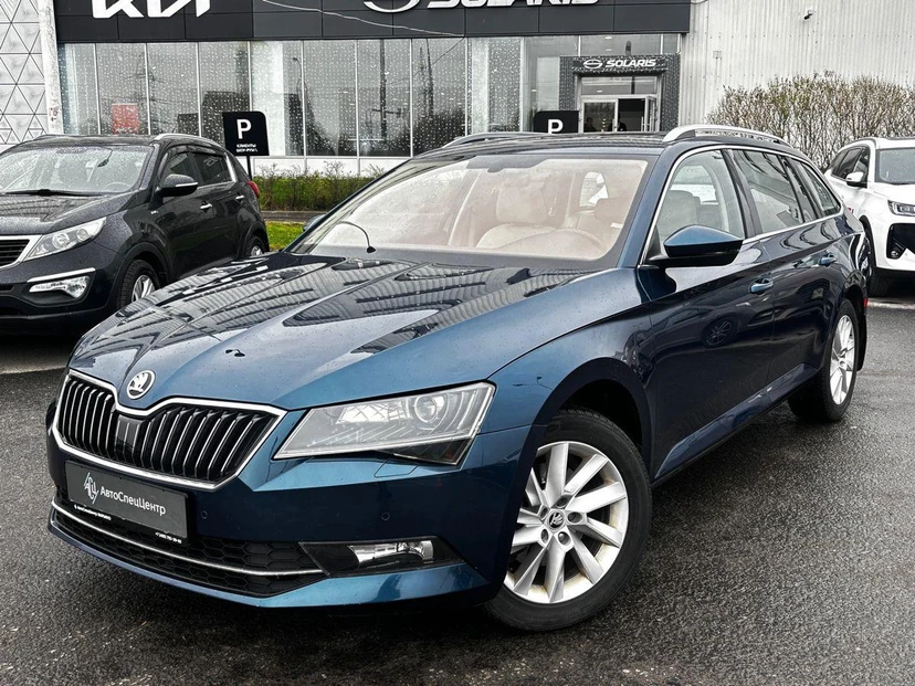 Автомобиль Skoda Superb III поколение 1.8 AMT (180 л.с.) Style Синий 2017 с пробегом 99 000 км