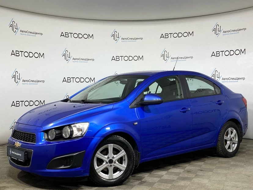 Автомобиль Chevrolet Aveo II поколение (T300) 1.6 AT (115 л.с.) LT Синий 2013 с пробегом 172 000 км