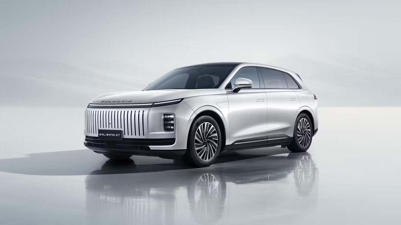 EXEED EXLANTIX ET I поколение 1.5hyb AT 4WD (469 л.с.) Топ Белый 2025 новый