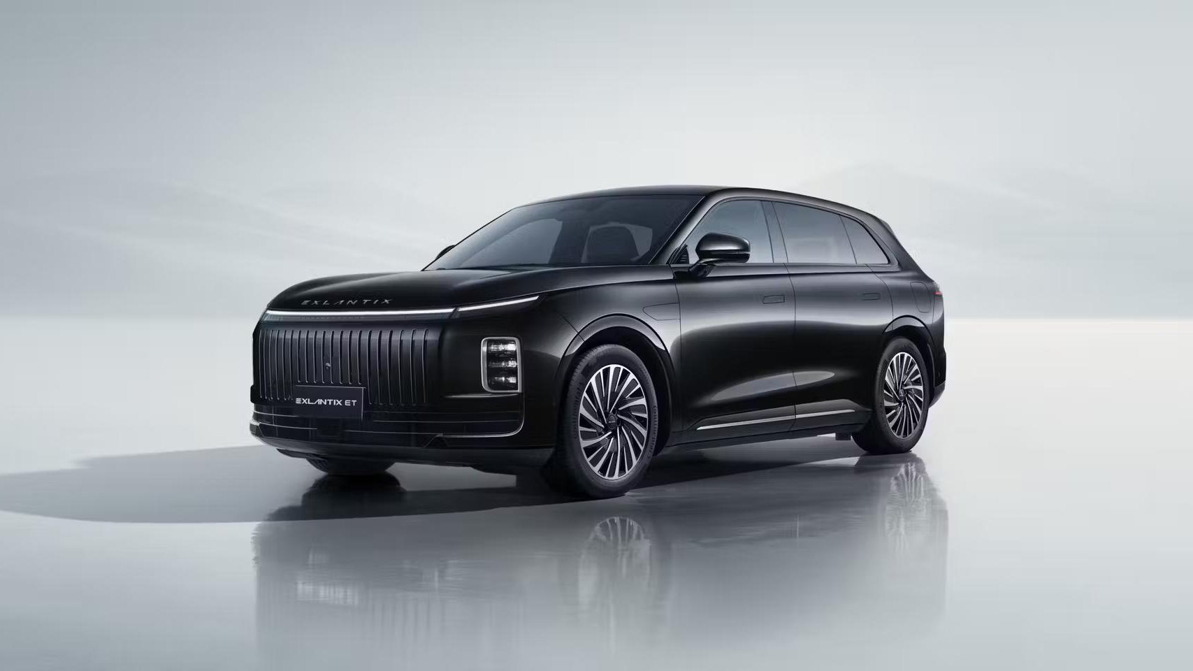 EXEED EXLANTIX ET I поколение 1.5hyb AT 4WD (469 л.с.) Топ Чёрный 2025 новый
