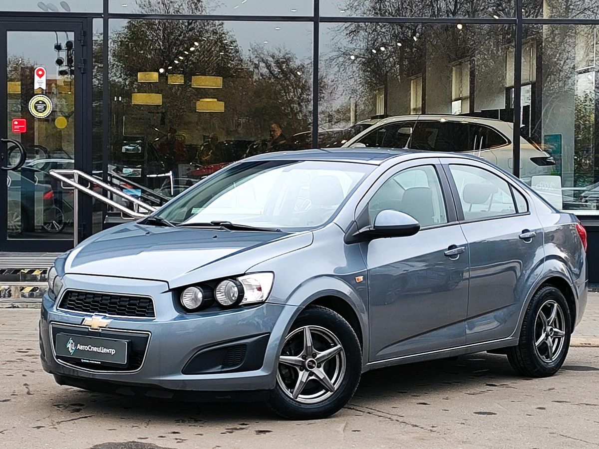 Chevrolet Aveo II поколение (T300) 1.6 AT (115 л.с.) LT Серый 2013 с пробегом 130 394 км