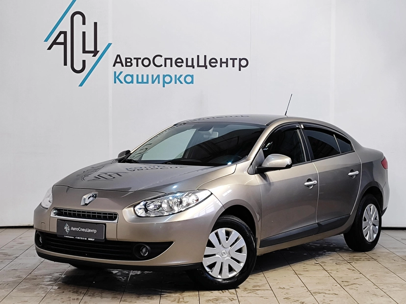 Автомобиль Renault Fluence I поколение 1.6 MT (106 л.с.) Base Бежевый 2012 с пробегом 137 180 км