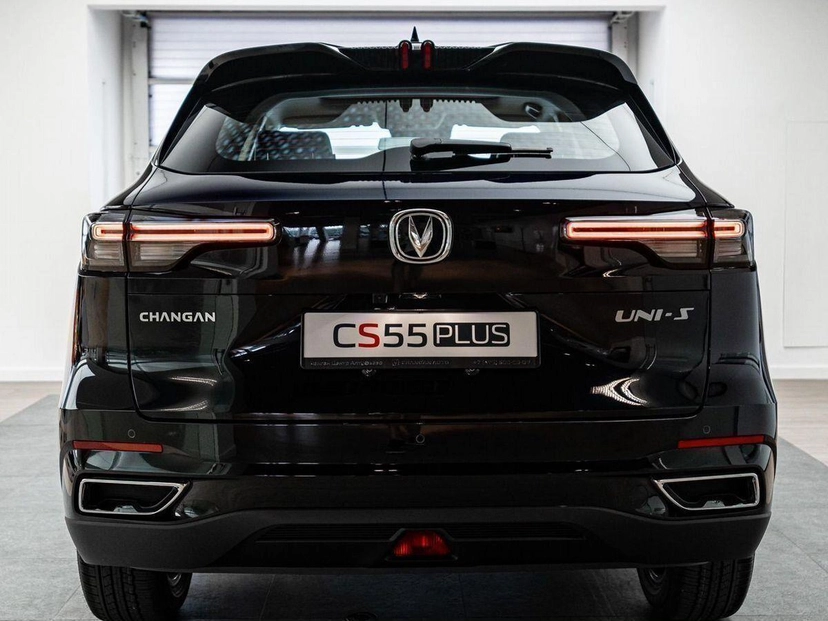Автомобиль Changan UNI-S I поколение 1.5 AMT (181 л.с.) Tech Чёрный 2025 новый