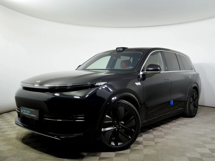 Автомобиль Li Auto L9 I поколение 1.5hyb AT 4WD (449 л.с.) Импорт Чёрный 2023 с пробегом 20 км