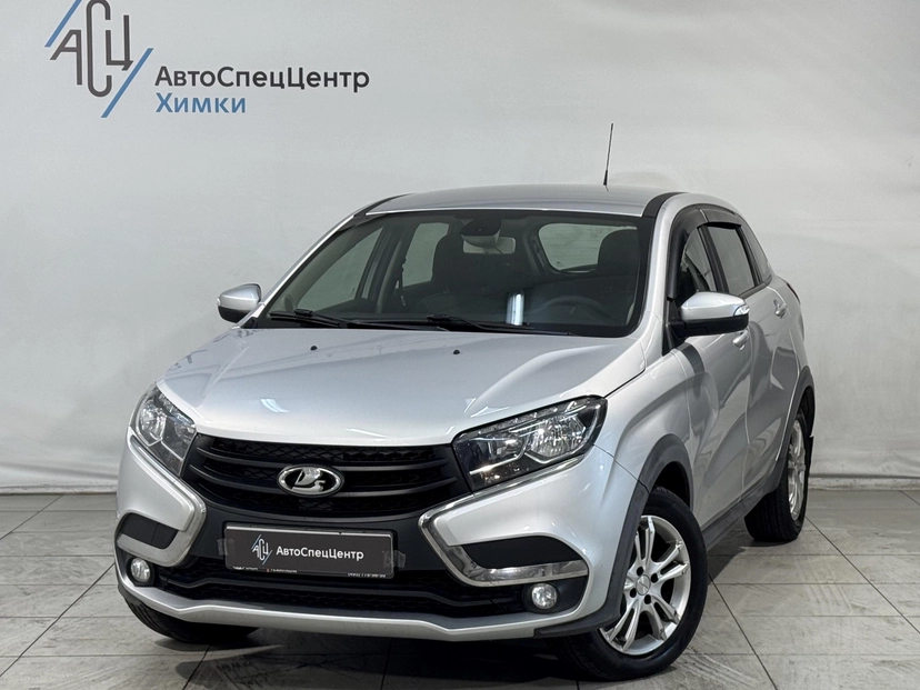 Автомобиль Lada (ВАЗ) XRAY I поколение 1.8 AMT (122 л.с.) Luxe Prestige Серебристый 2018 с пробегом 87 800 км