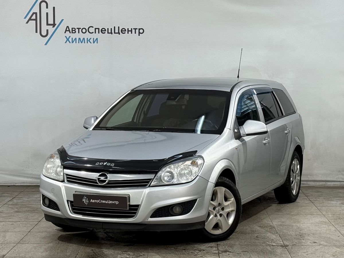 Автомобиль Opel Astra III (H) [рестайлинг] 1.8 MT (140 л.с.) Base Серебристый 2011 с пробегом 283 691 км