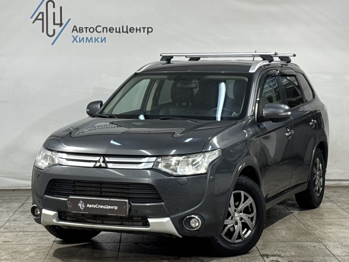 Автомобиль Mitsubishi Outlander III поколение 2.4 CVT 4WD (167 л.с.) Ultimate Серый 2014 с пробегом 188 000 км
