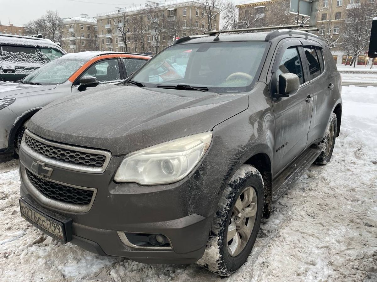 Автомобиль Chevrolet TrailBlazer II поколение 2.8d AT 4WD (180 л.с.) LTZ Коричневый 2013 с пробегом 182 871 км