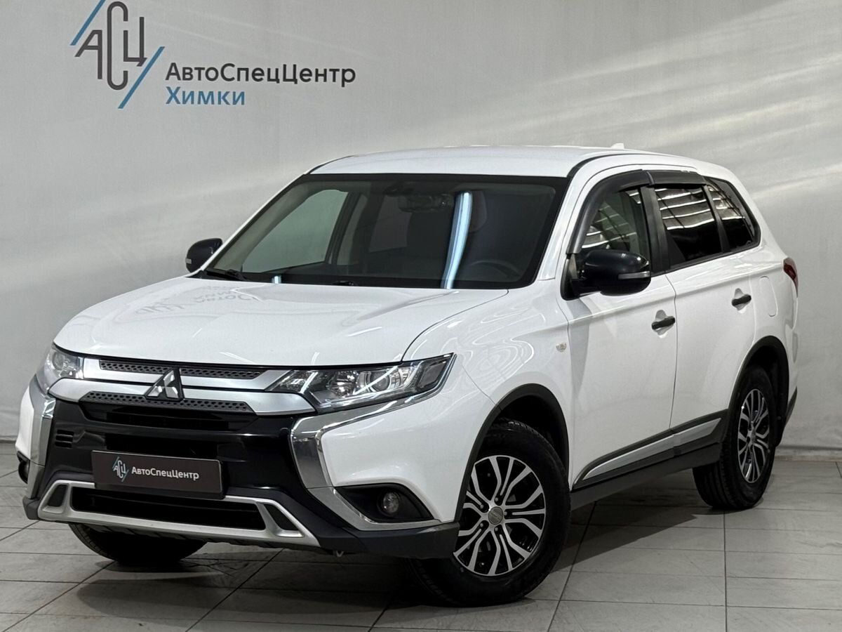 Mitsubishi Outlander III [3-й рестайлинг] 2.0 CVT (146 л.с.) Inform Белый 2020 с пробегом 158 437 км