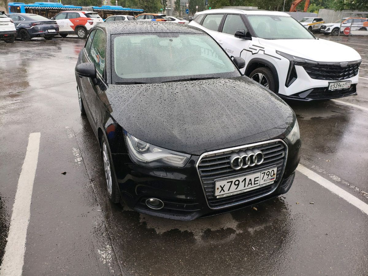 Audi A1 I поколение (8X) 1.4 AMT (122 л.с.) Base Чёрный 2011 с пробегом 134 796 км
