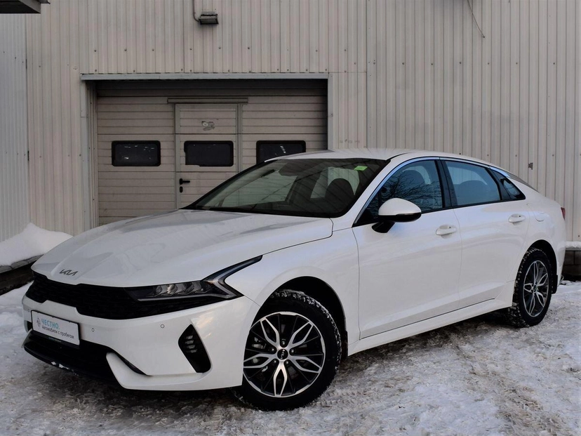 Автомобиль Kia K5 III поколение 2.0 AT (150 л.с.) Comfort Белый 2023 с пробегом 23 км
