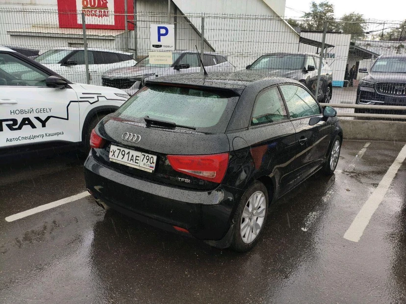 Audi A1 I поколение (8X) 1.4 AMT (122 л.с.) Base Чёрный 2011 с пробегом 134 796 км