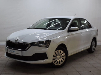 Автомобиль Skoda Rapid II поколение 1.6 AT (110 л.с.) Active Белый 2021 с пробегом 56601 км