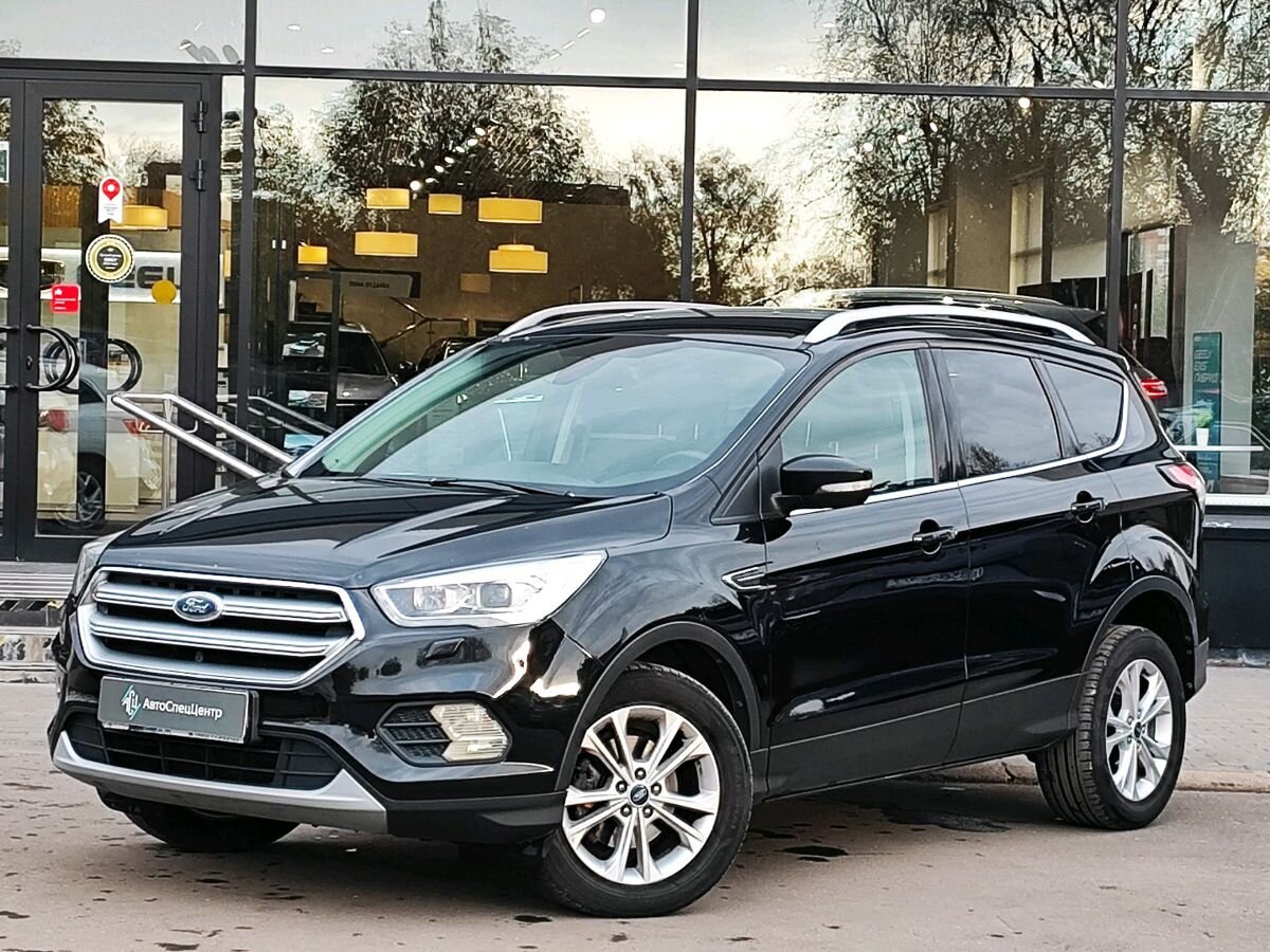 Ford Kuga II [рестайлинг] 2.5 AT (150 л.с.) Titanium (2017) Чёрный 2017 с пробегом 208 000 км