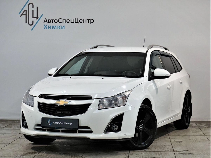 Автомобиль Chevrolet Cruze I (J300) [рестайлинг] 1.8 AT (141 л.с.) LT Белый 2015 с пробегом 136 000 км