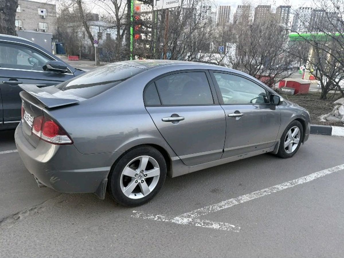 Автомобиль Honda Civic VIII [рестайлинг] 1.8 AT (140 л.с.) Base Серый 2010 с пробегом 289 288 км