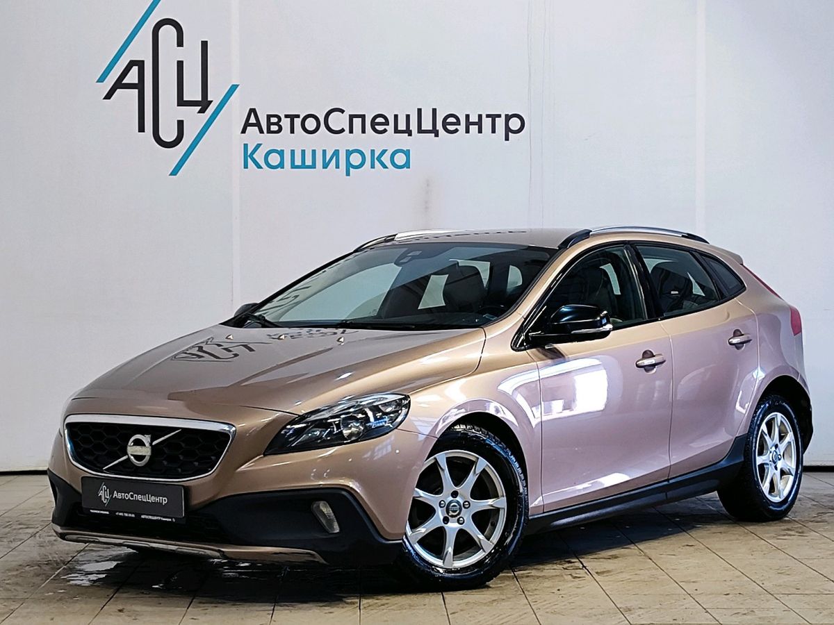 Автомобиль Volvo V40 Cross Country I поколение 1.6d AMT (115 л.с.) Base Бежевый 2014 с пробегом 187 016 км