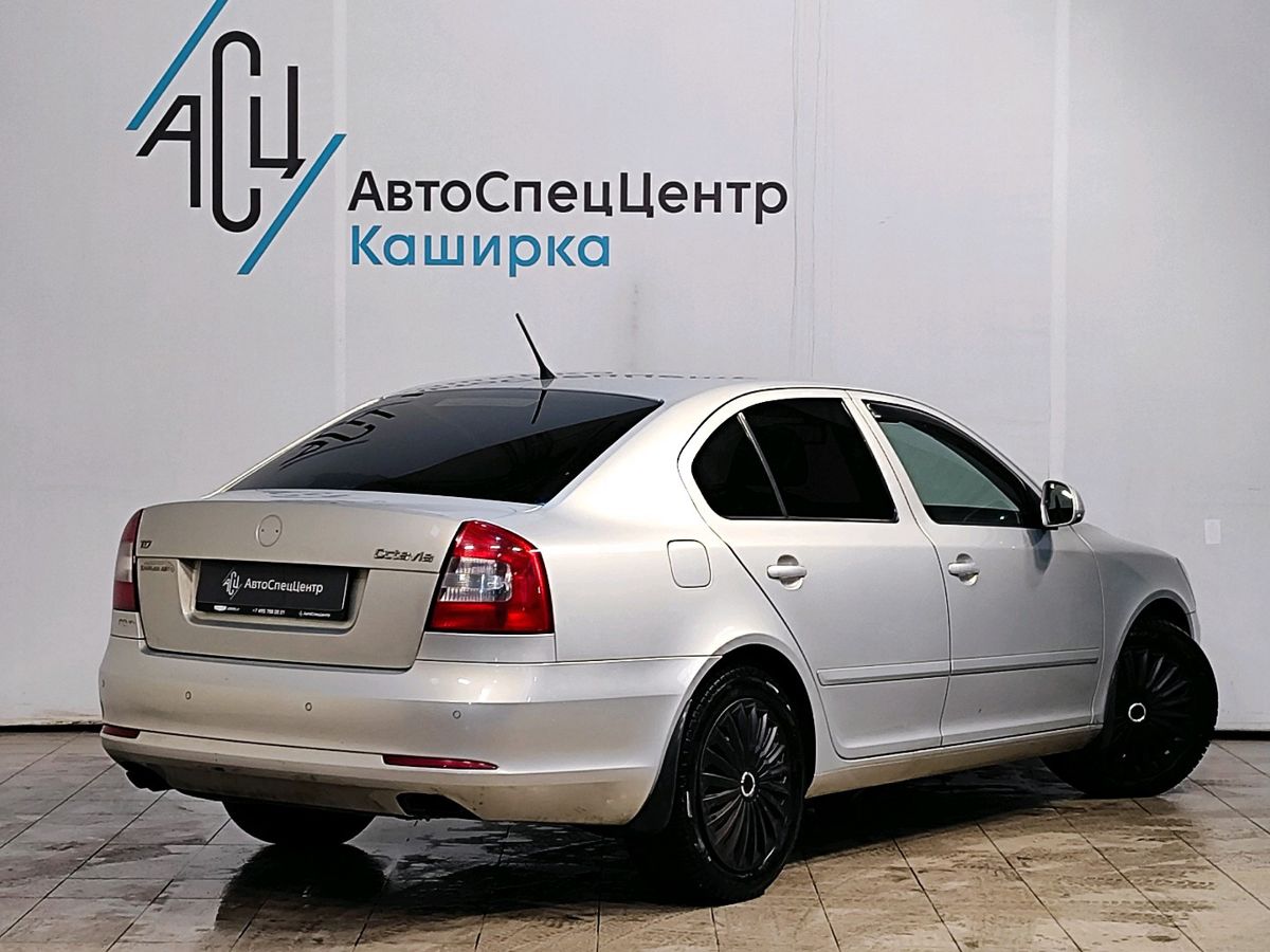 Автомобиль Skoda Octavia II (A5) [рестайлинг] 1.8 AT (152 л.с.) Ambition Серый 2012 с пробегом 174 158 км