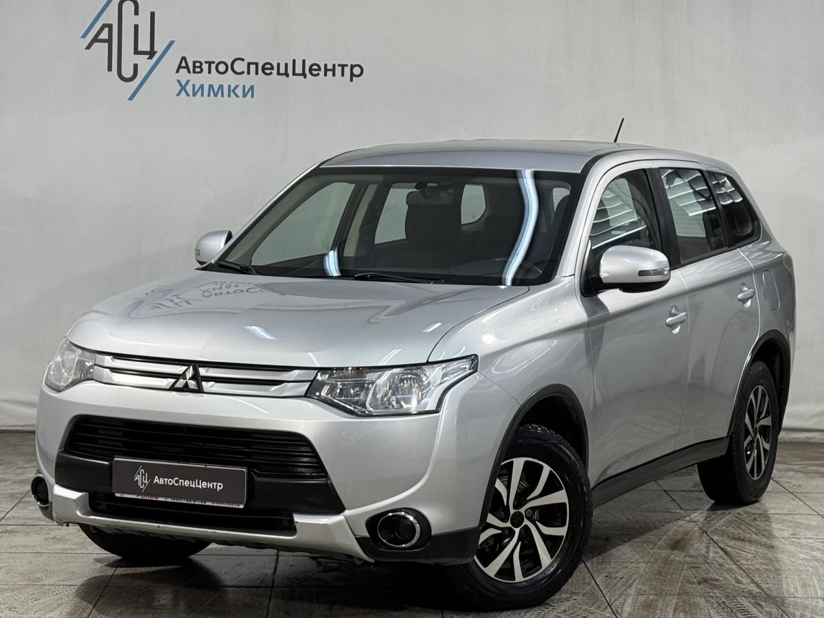Mitsubishi Outlander III [рестайлинг] 2.0 CVT 4WD (146 л.с.) Intense Серый 2014 с пробегом 95 000 км