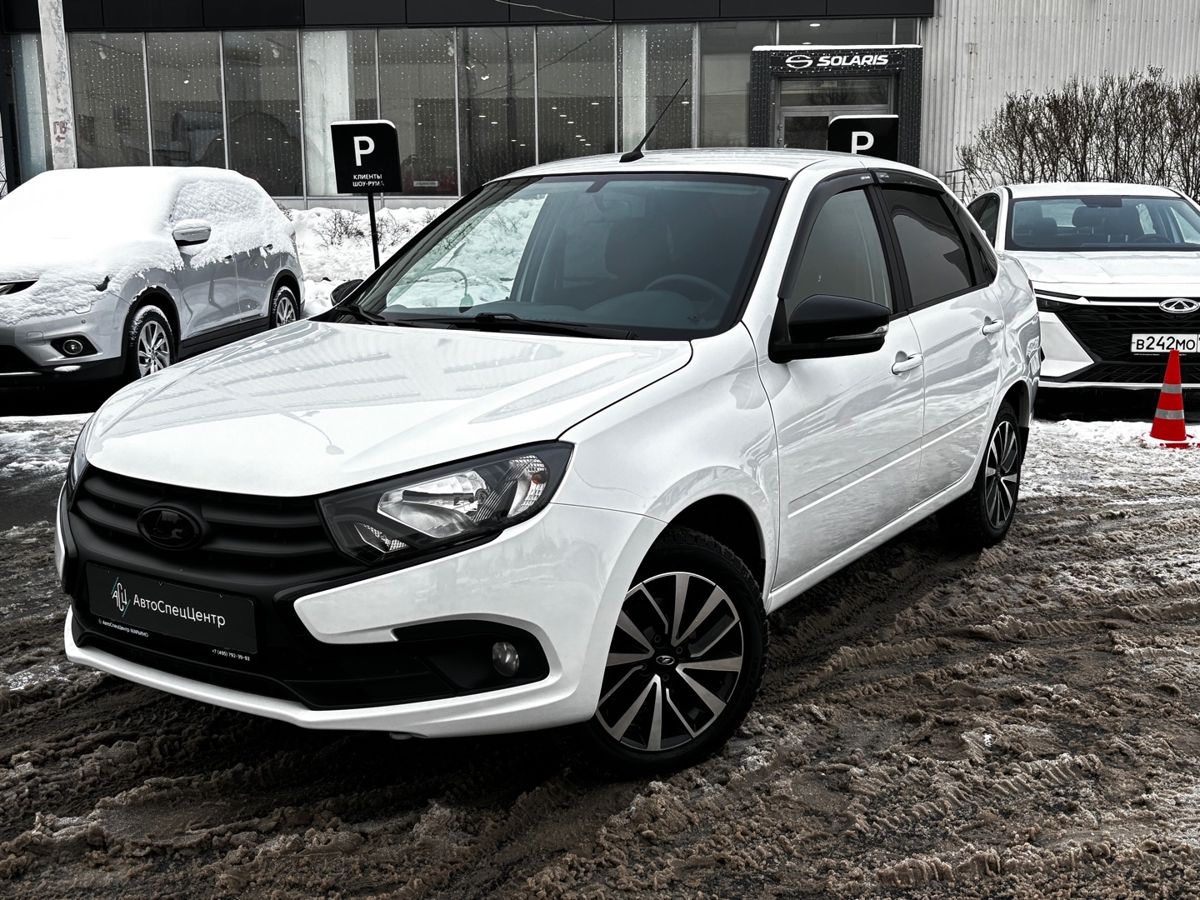 Автомобиль Lada (ВАЗ) Granta I [рестайлинг] 1.6 MT (106 л.с.) #Club Белый 2024 с пробегом 26 000 км