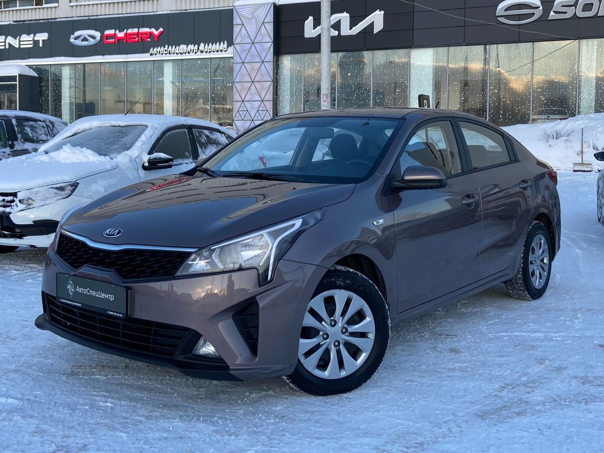 Автомобиль Kia Rio IV [рестайлинг] 1.4 AT (100 л.с.) Comfort Серый 2020 с пробегом 44 000 км