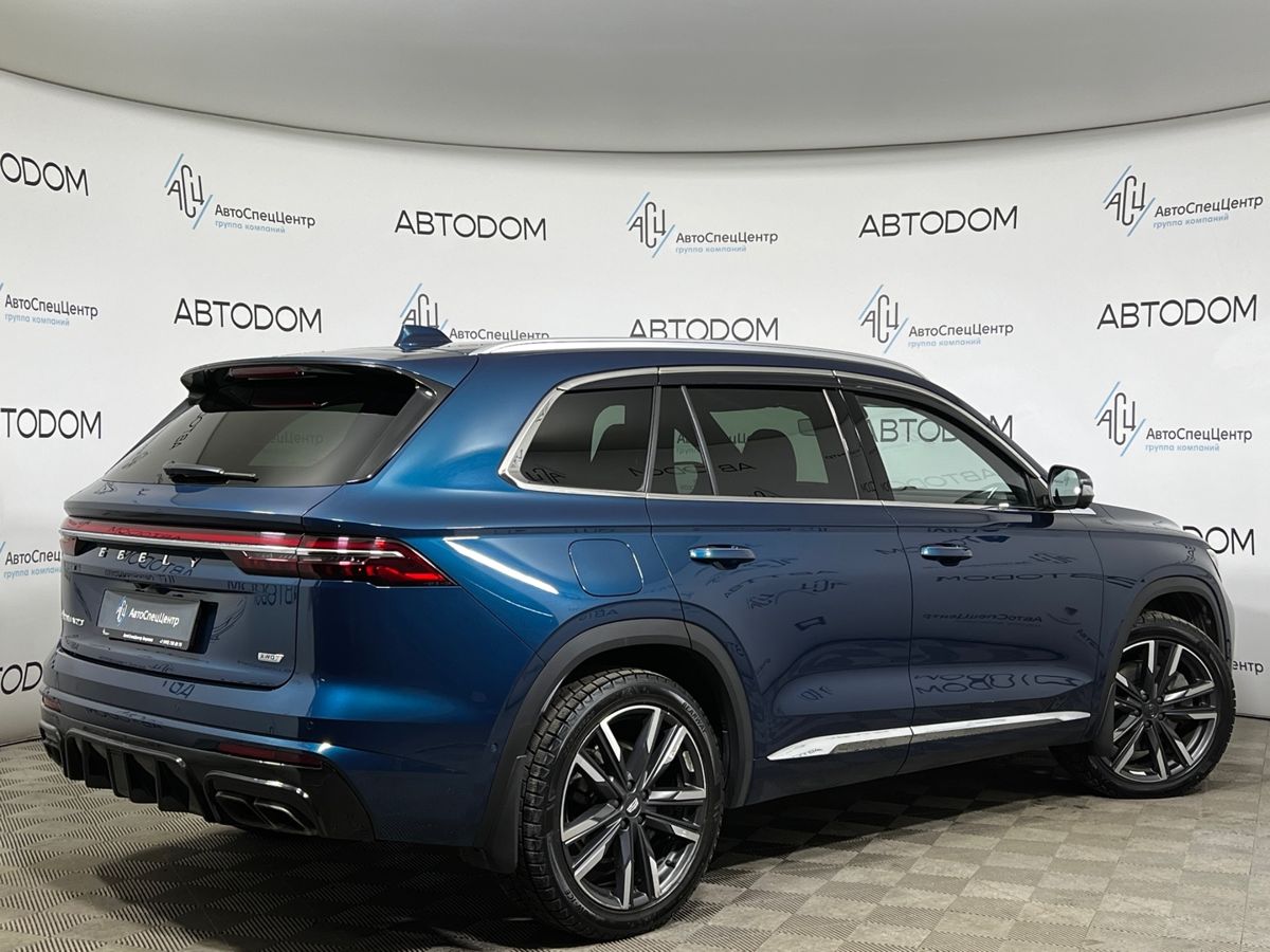 Автомобиль Geely Monjaro I поколение 2.0 AT 4WD (238 л.с.) Exclusive Зелёный 2023 с пробегом 53 000 км