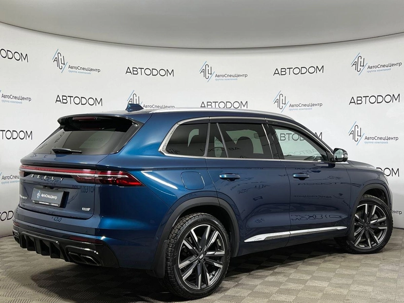 Автомобиль Geely Monjaro I поколение 2.0 AT 4WD (238 л.с.) Exclusive Зелёный 2023 с пробегом 53 000 км