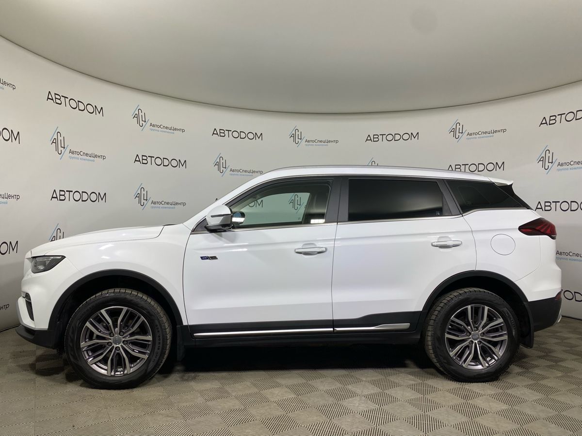 Автомобиль Geely Atlas Pro I поколение 1.5 AMT 4WD (177 л.с.) Flagship Белый 2024 с пробегом 26 500 км