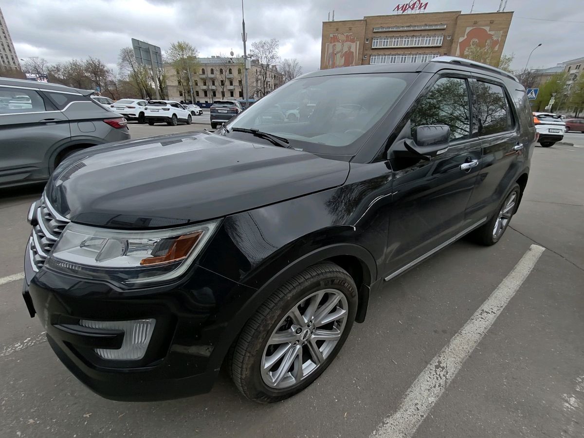Автомобиль Ford Explorer V [рестайлинг] 3.5 AT 4WD (249 л.с.) Limited Plus Чёрный 2016 с пробегом 92 843 км