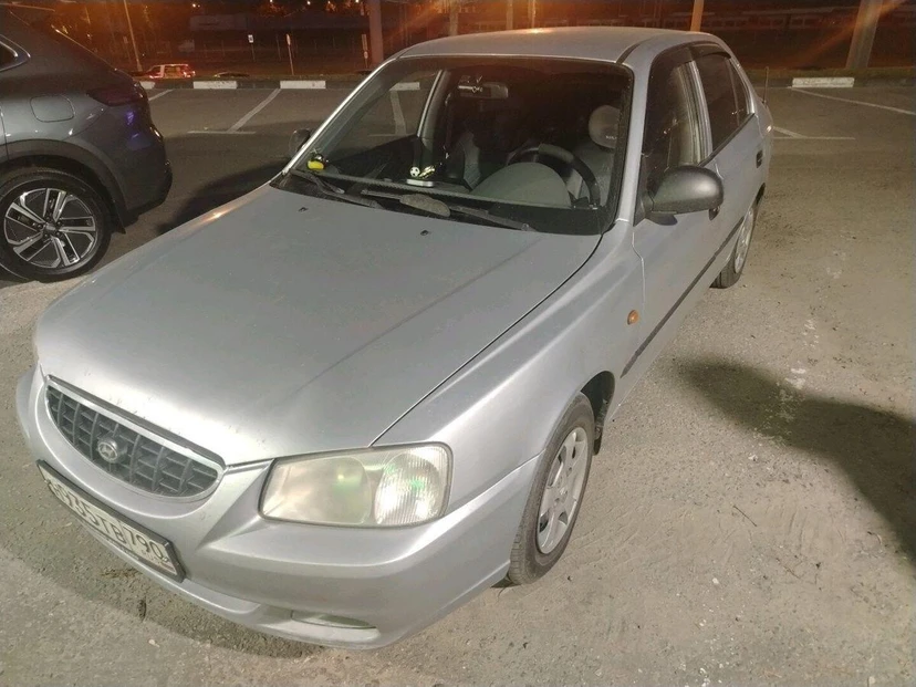 Hyundai Accent II поколение (LC) ТагАЗ 1.5 MT (102 л.с.) Base Серебристый 2007 с пробегом 293 707 км