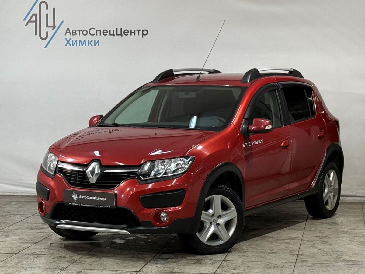 Автомобиль Renault Sandero II поколение 1.6 AT (102 л.с.) Privilege Красный 2018 с пробегом 98 000 км