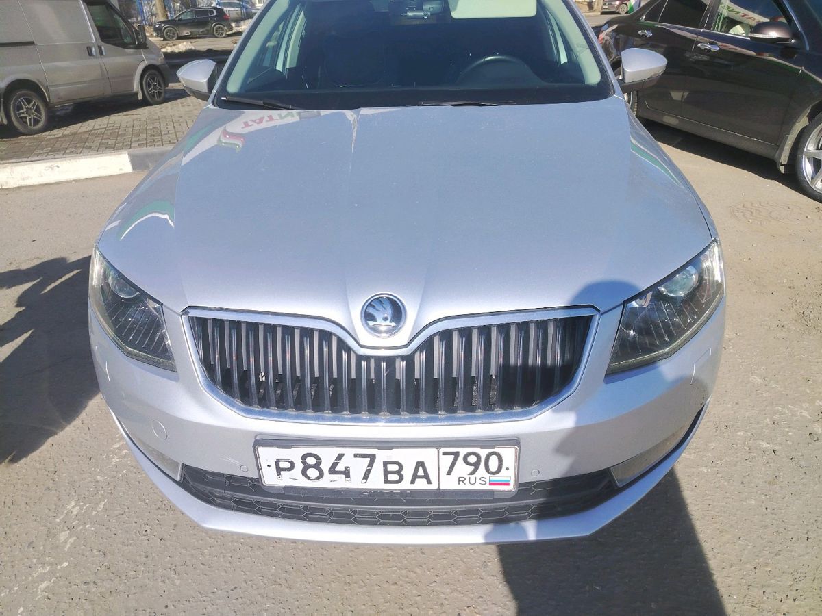 Автомобиль Skoda Octavia III поколение (A7) 1.8 AMT (180 л.с.) Style Серебристый 2016 с пробегом 84 537 км