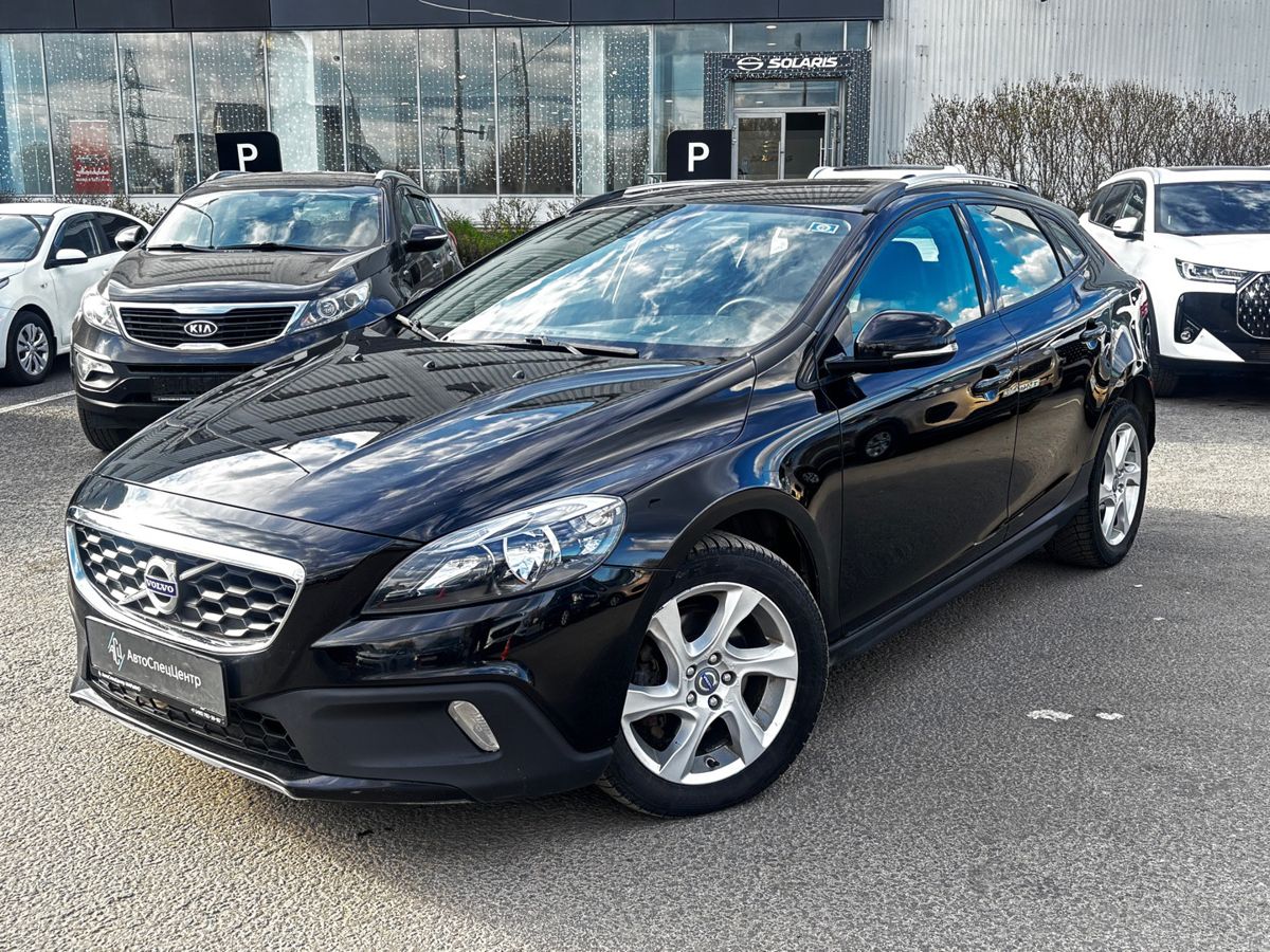 Автомобиль Volvo V40 Cross Country I поколение 1.6d AMT (115 л.с.) Base Чёрный 2014 с пробегом 101 000 км